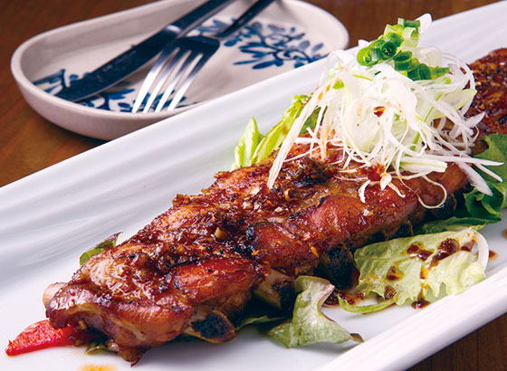 泡盛と創作うちなー料理 おもろ殿内